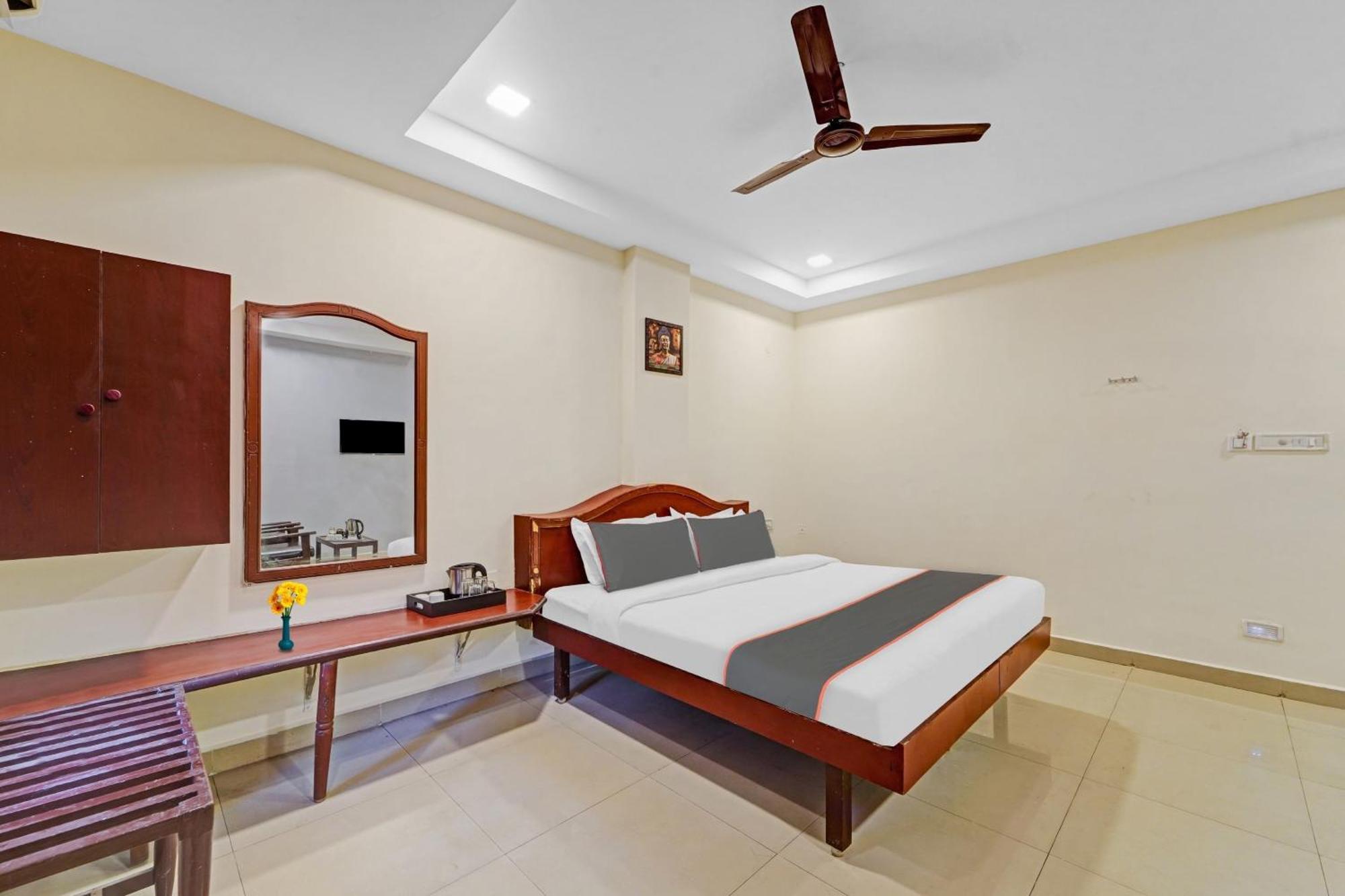 โอโย 47526 โฮเต็ล หิมาลัย เรซิเดนซี Hotel เชนไน ภายนอก รูปภาพ