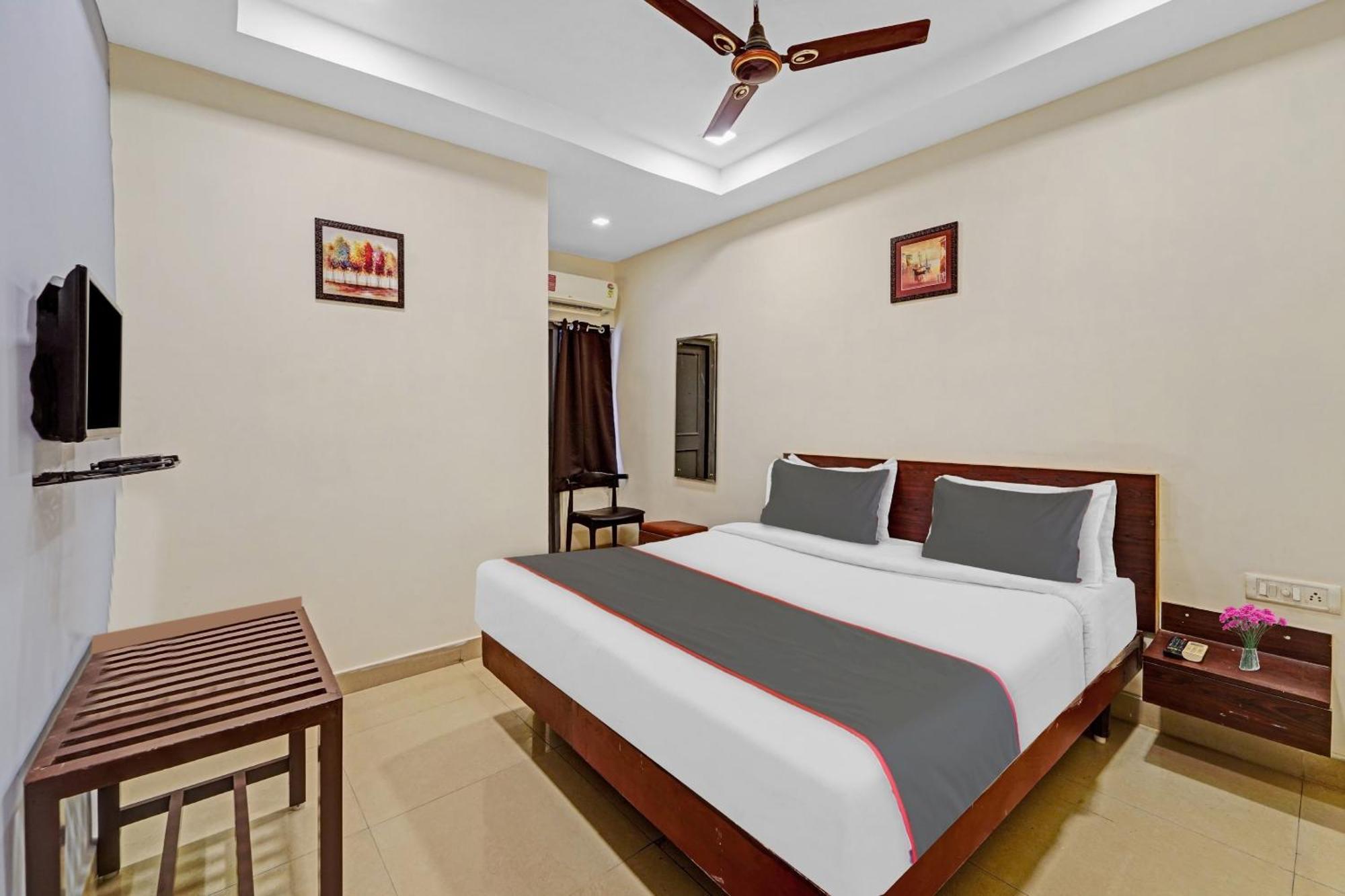 โอโย 47526 โฮเต็ล หิมาลัย เรซิเดนซี Hotel เชนไน ภายนอก รูปภาพ